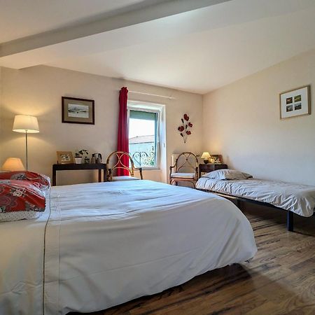 Chambre Coquelicot Pour 3 Avec Sdb Privative Et Recharge Electrique, Wifi Offert - Fr-1-582-495 Bed & Breakfast Lempdes sur Allagnon Exterior photo