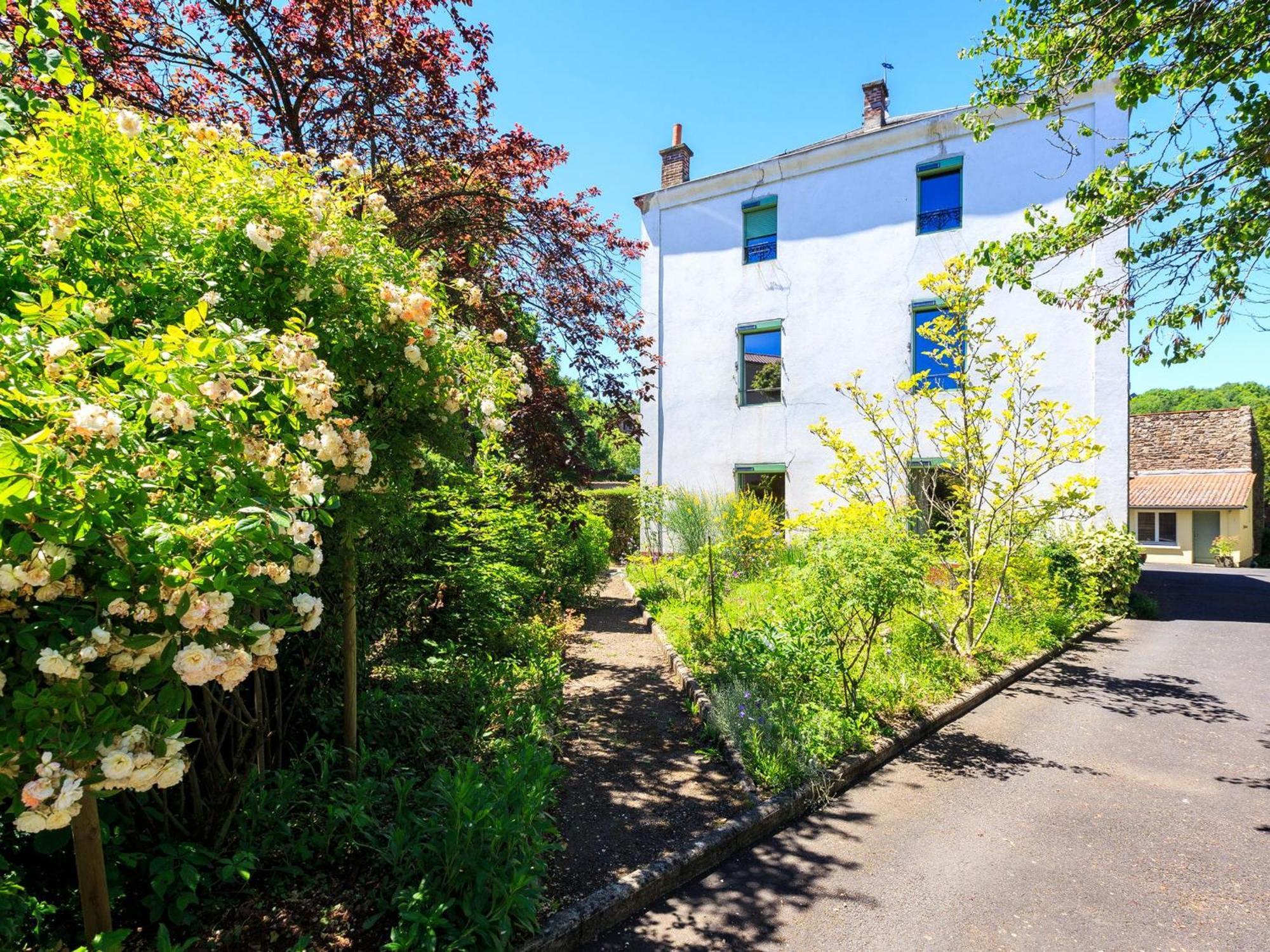 Chambre Coquelicot Pour 3 Avec Sdb Privative Et Recharge Electrique, Wifi Offert - Fr-1-582-495 Bed & Breakfast Lempdes sur Allagnon Exterior photo